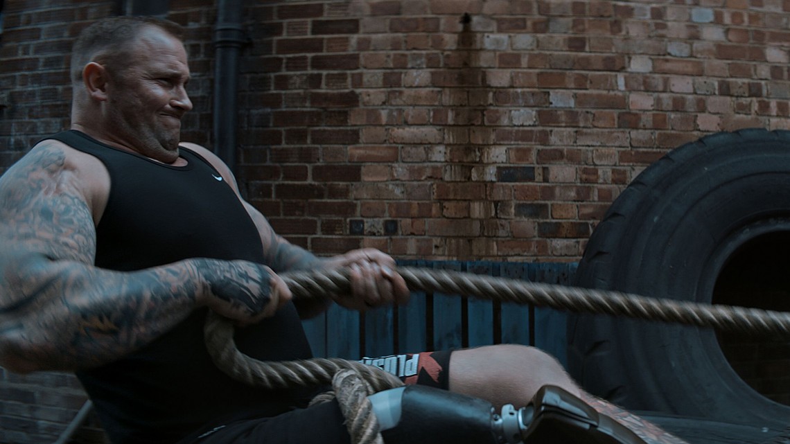 Hoene_Matthias_Mark Smith, Strongman_Still_3